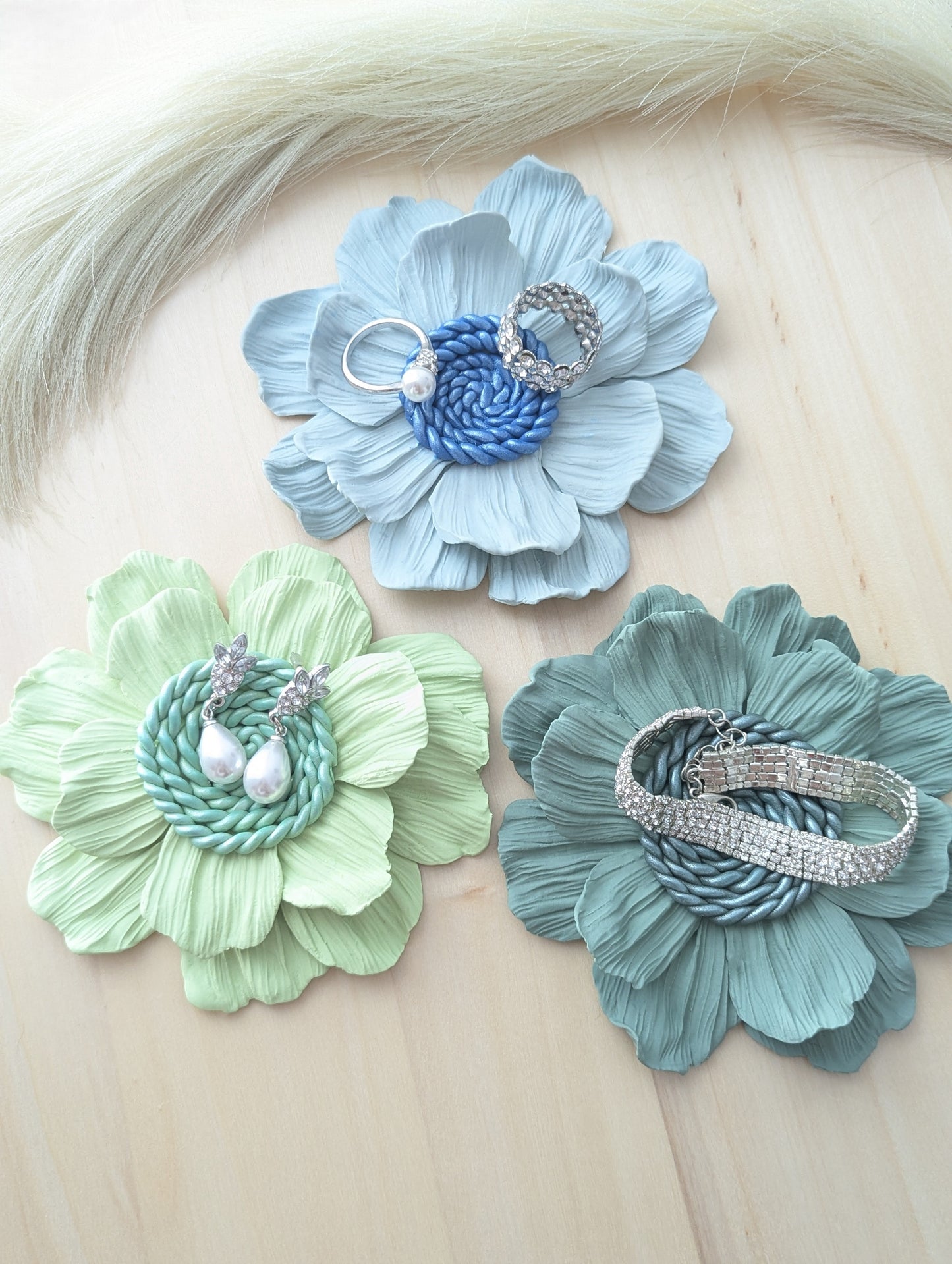 handmade multi color floral polymer clay trinket dish. Perfect for styling your home or organizing your favorite small items. also can be gifted as a meaningful present.