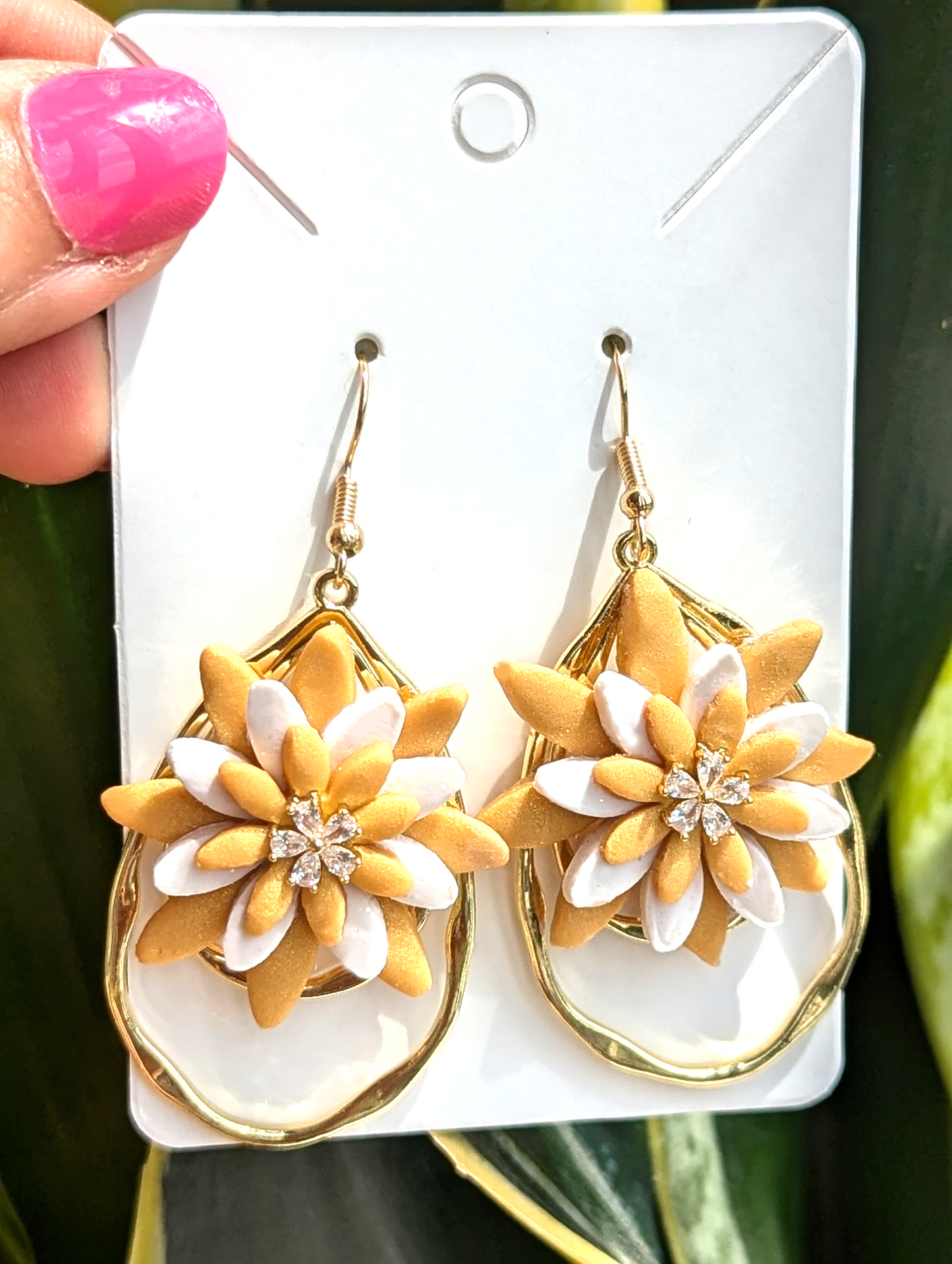 Snowflake Gold and white earning  - Handmade Polymer Clay Earrings
